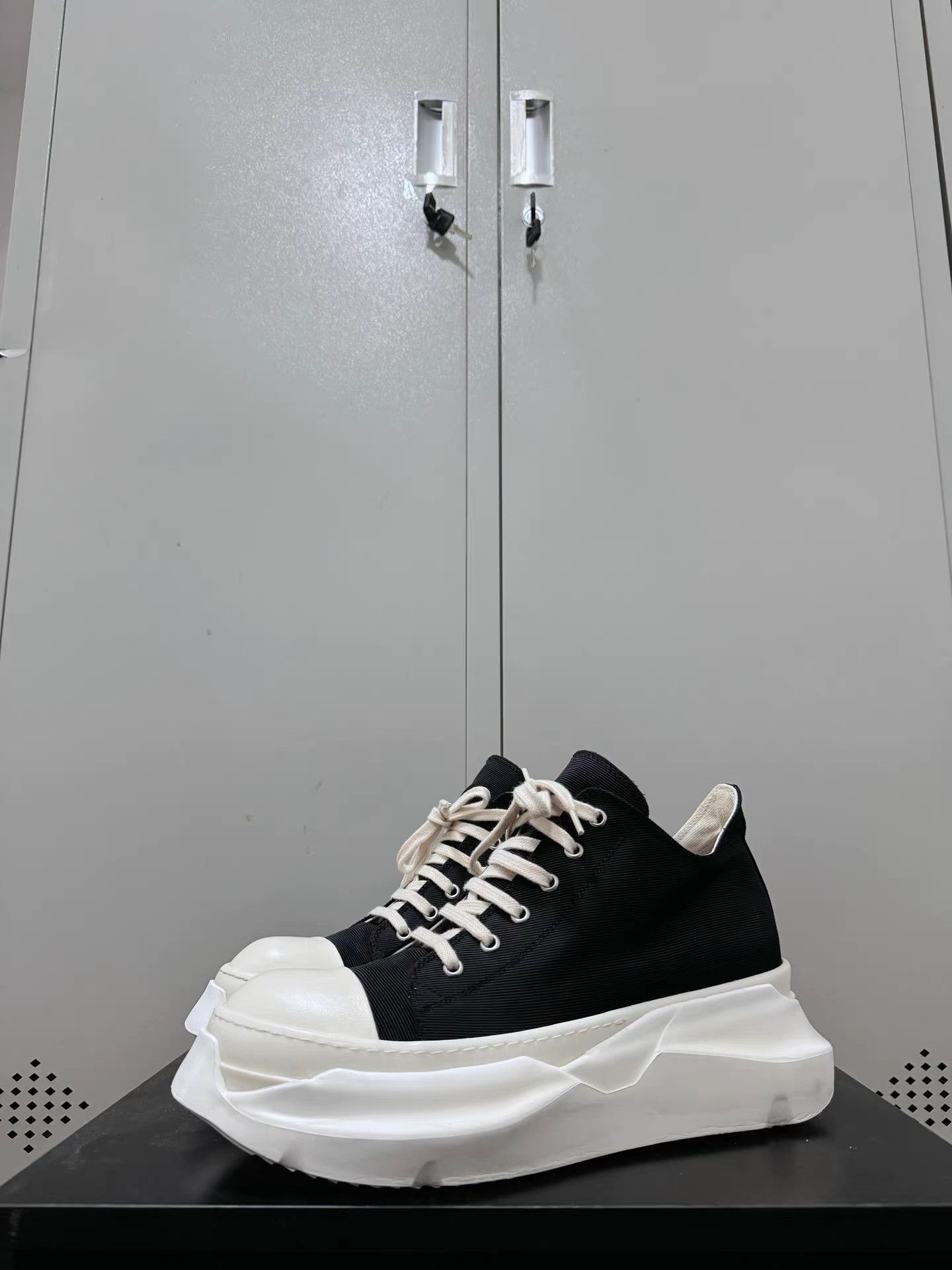 Rick Owens × Rick Owens Drkshdw Rick Owens abstract clear sole