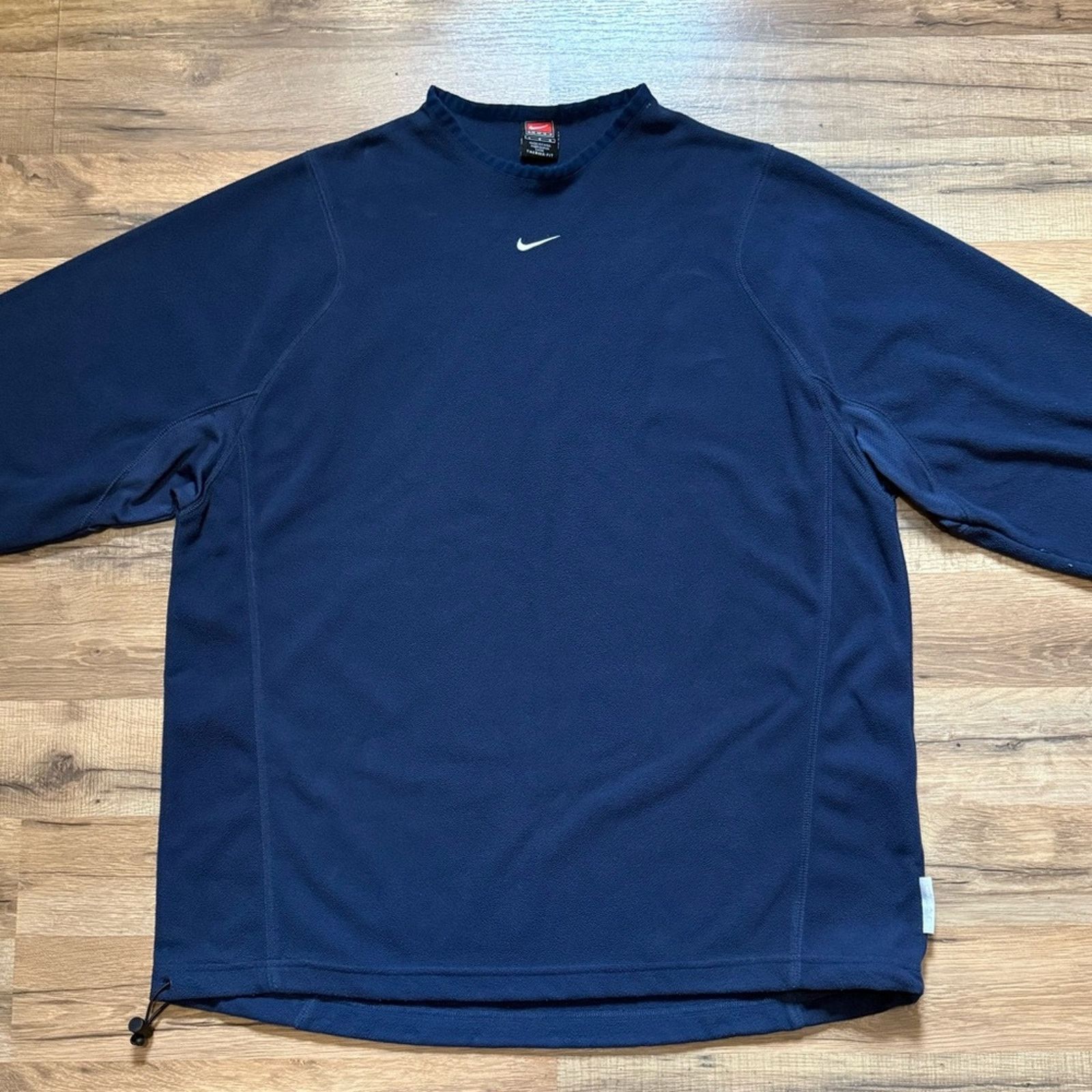 Nike 90s Nike Center Swoosh Sphere Therma Fit Fleece Crewneck Size US L / EU 52-54 / 3 - 2 Thumbnail