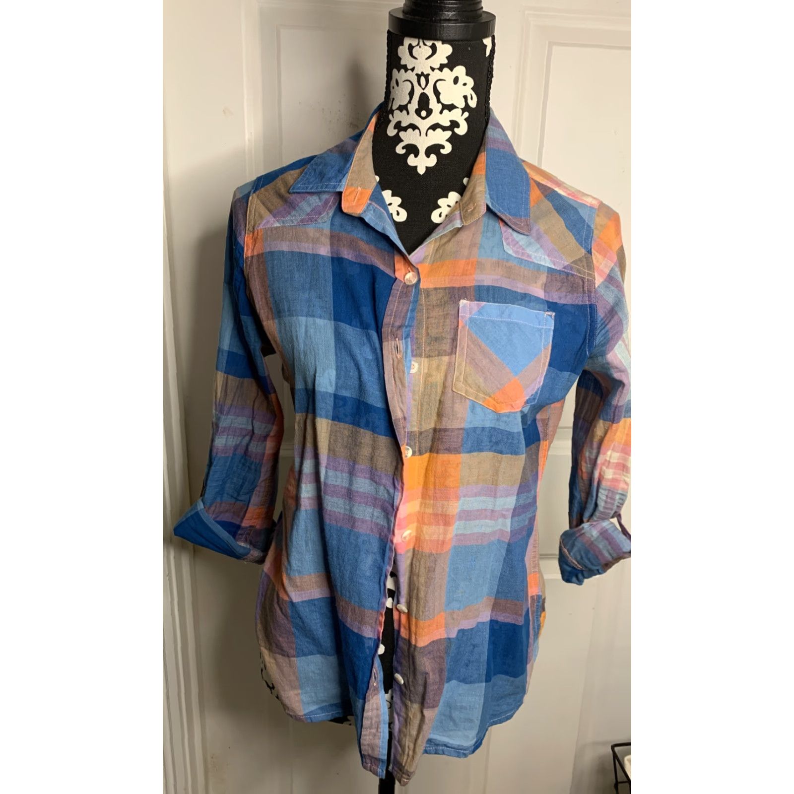 Mossimo Mossimo Womens Button-Down Shirt S Purple Lightweight Plaid 3/4 Sleeve Vintage? Size S / US 4 / IT 40 - 2 Thumbnail