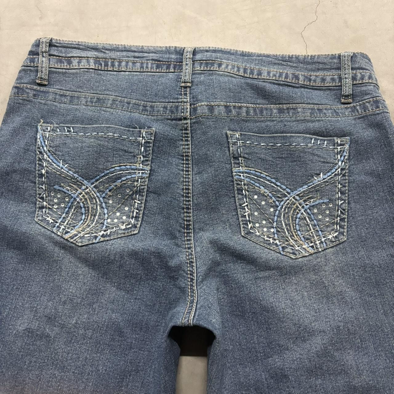 Vintage Crazy Vintage Y2K/2000s Bootcut Medium Wash Denim Jeans! Size US 36 / EU 52 - 5 Thumbnail