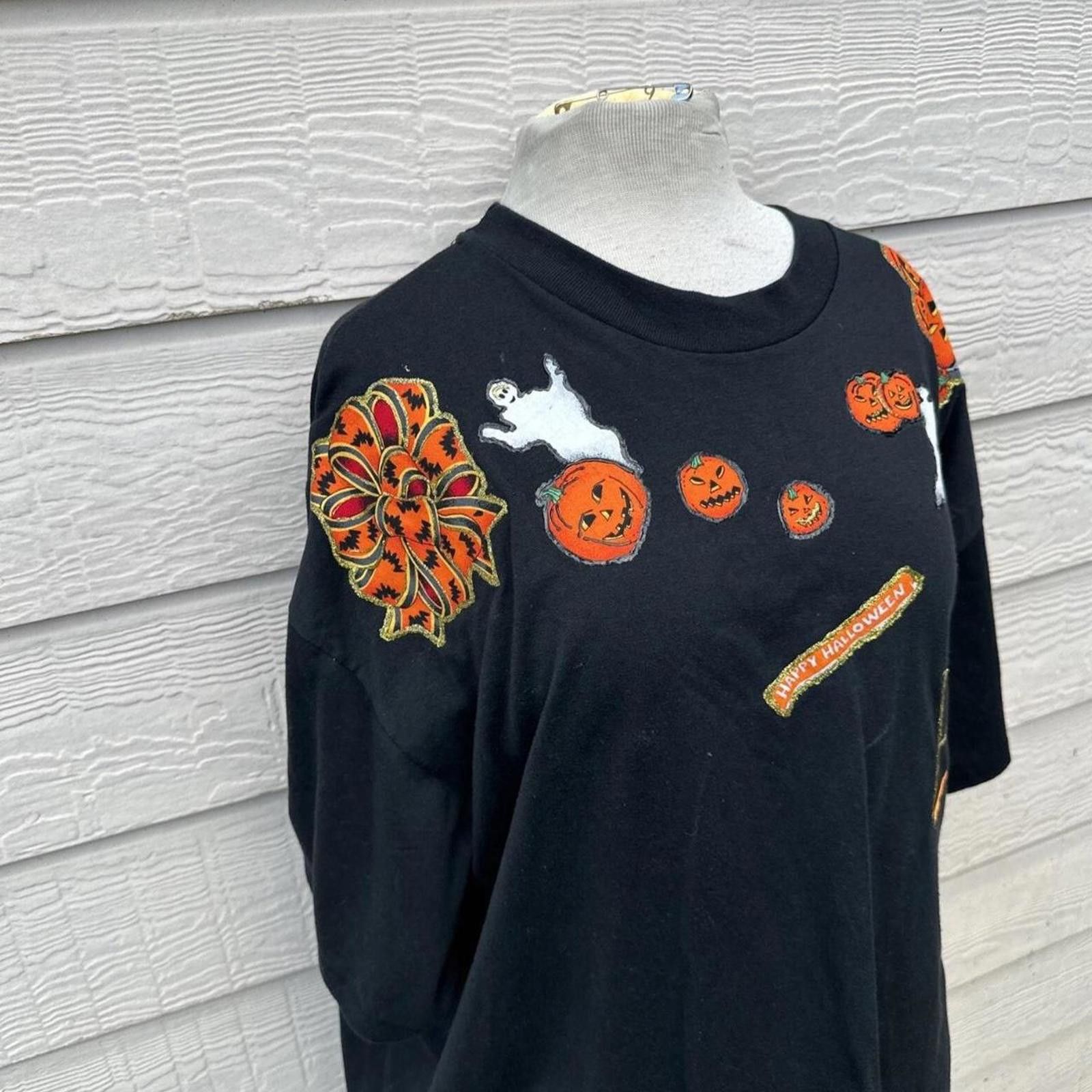 Other Black Halloween graphic t-shirt xxl Size US XXL / EU 58 / 5 - 3 Thumbnail