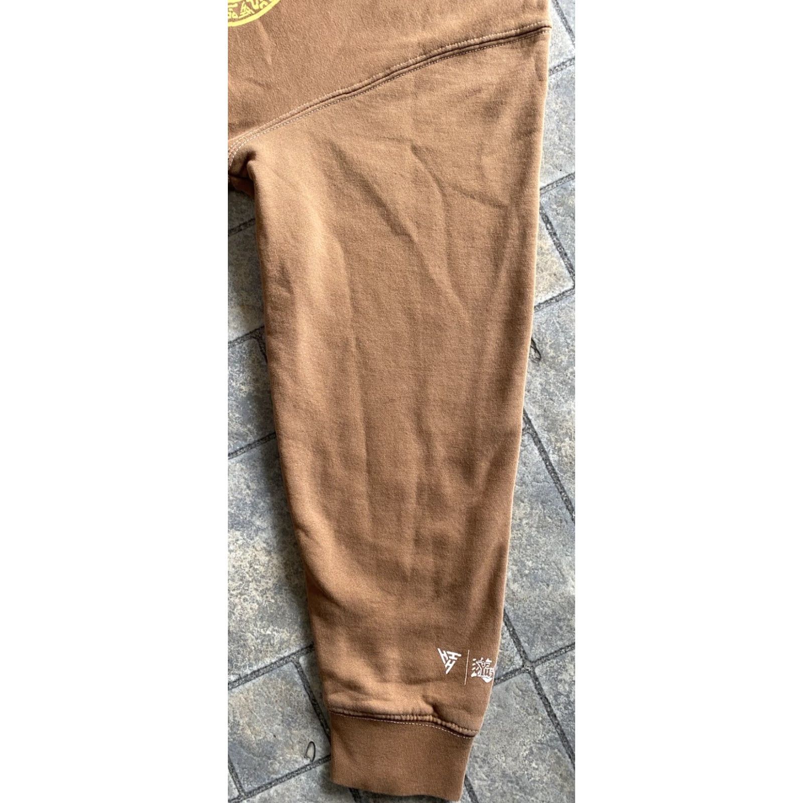 Hypland Hypland Hoodie Brown Men’s Medium Pullover Anime Yugioh Pullover Hoodie M Brown Men Anime 90s? Size US M / EU 48-50 / 2 - 7 Thumbnail