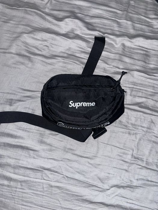 Waist bag supreme online fw18