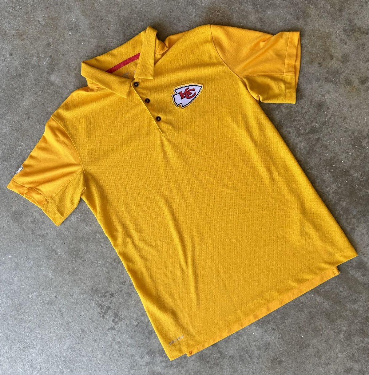 NFL × Vintage Kansas City Chiefs Polo Shirt Size Medium Size US M / EU 48-50 / 2 - 1 Thumbnail