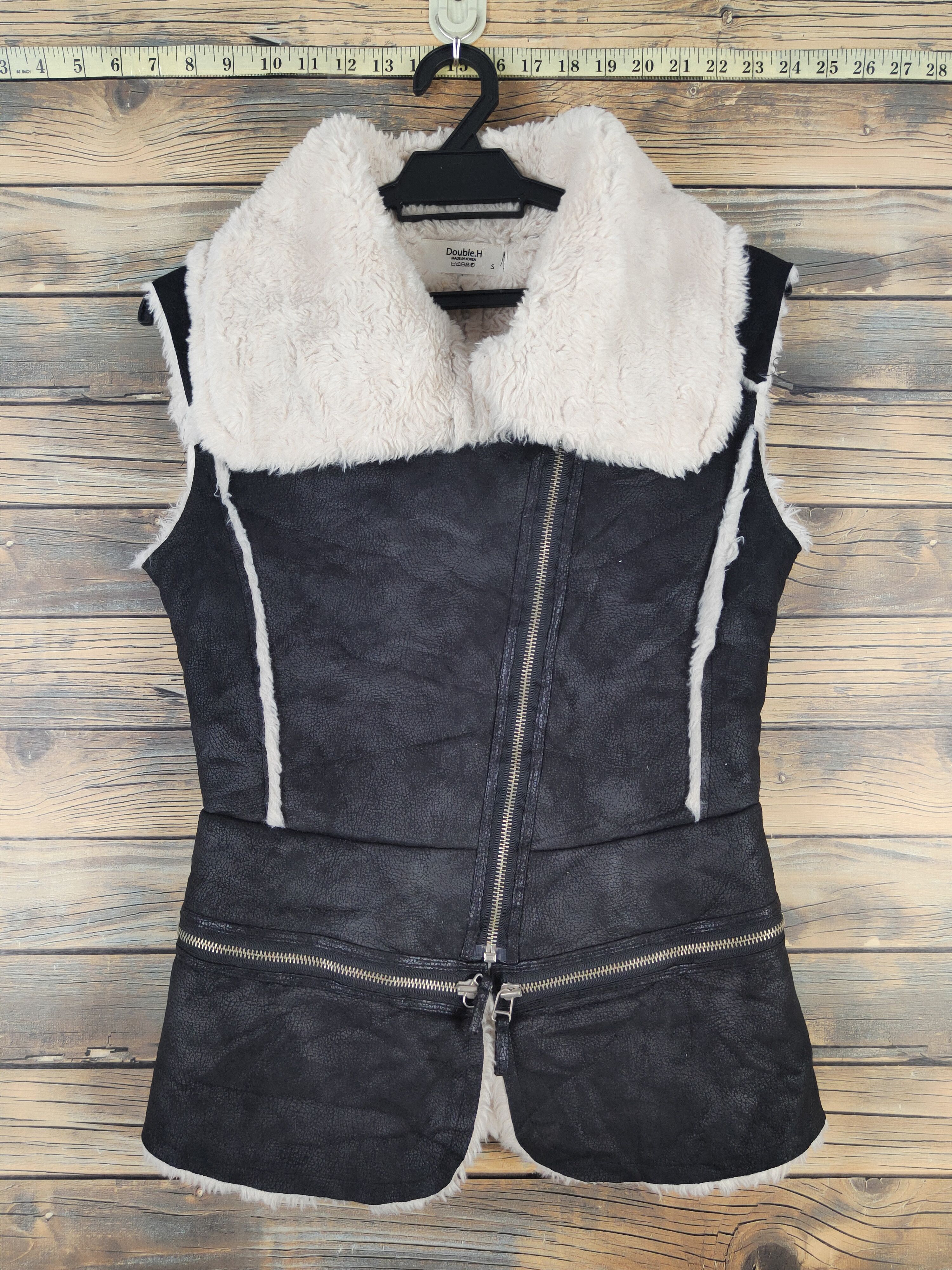 Japanese Brand × Vintage Double H Black Leather Vests #W1114 Size S / US 4 / IT 40 - 1 Thumbnail