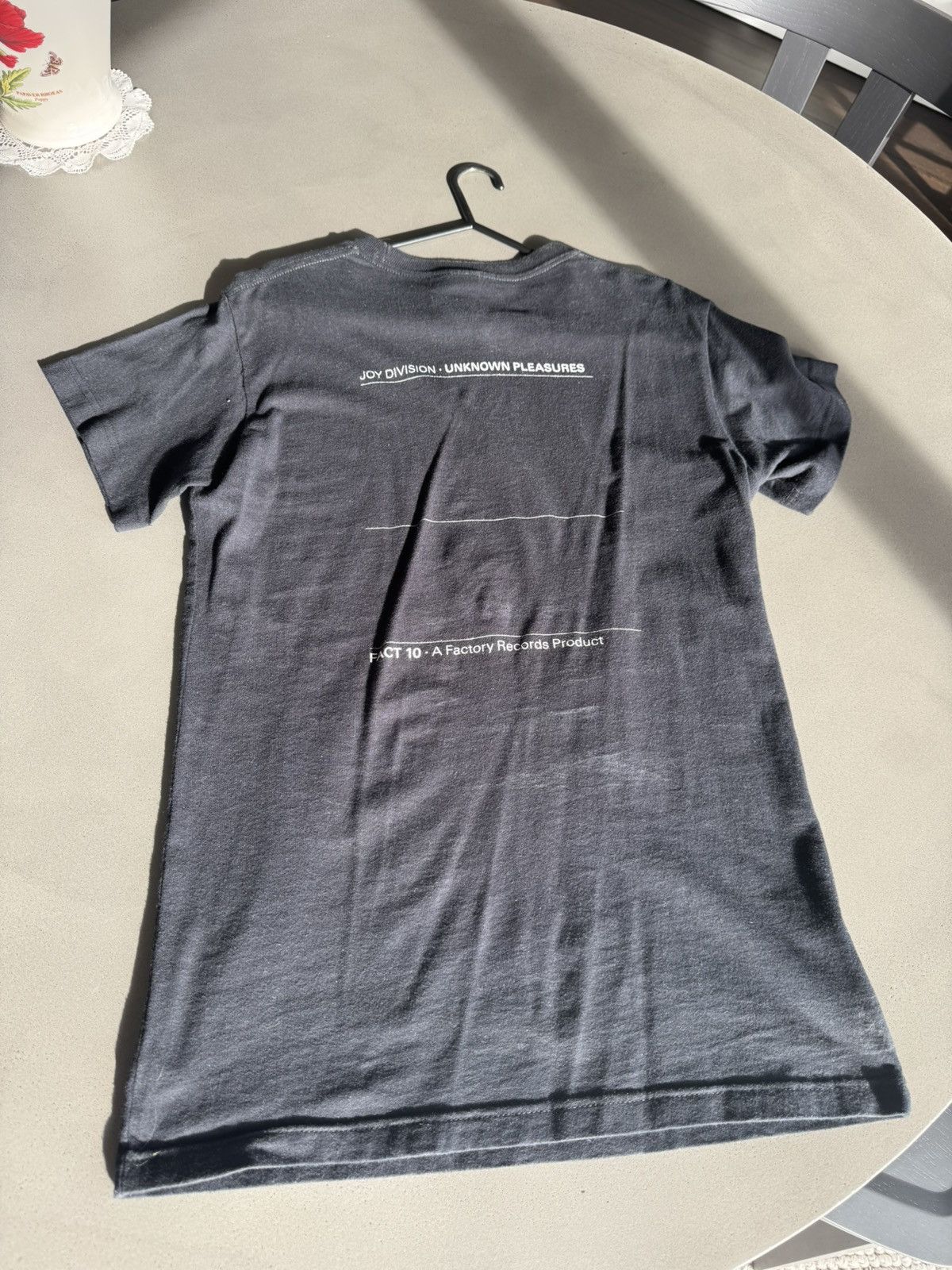Gildan Vintage Joy Division Unknown Pleasures shirt Size US S / EU 44-46 / 1 - 2 Thumbnail