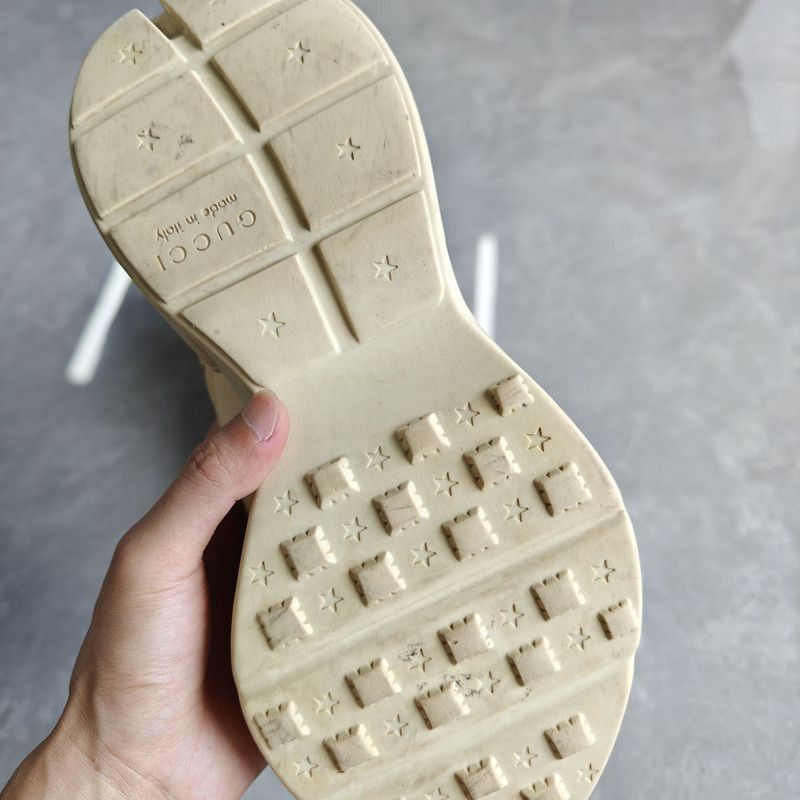 Gucci Gucci Rhyton Logo Cream Low-Top Sneakers - Size US 8 / EU 41 - 5 Thumbnail