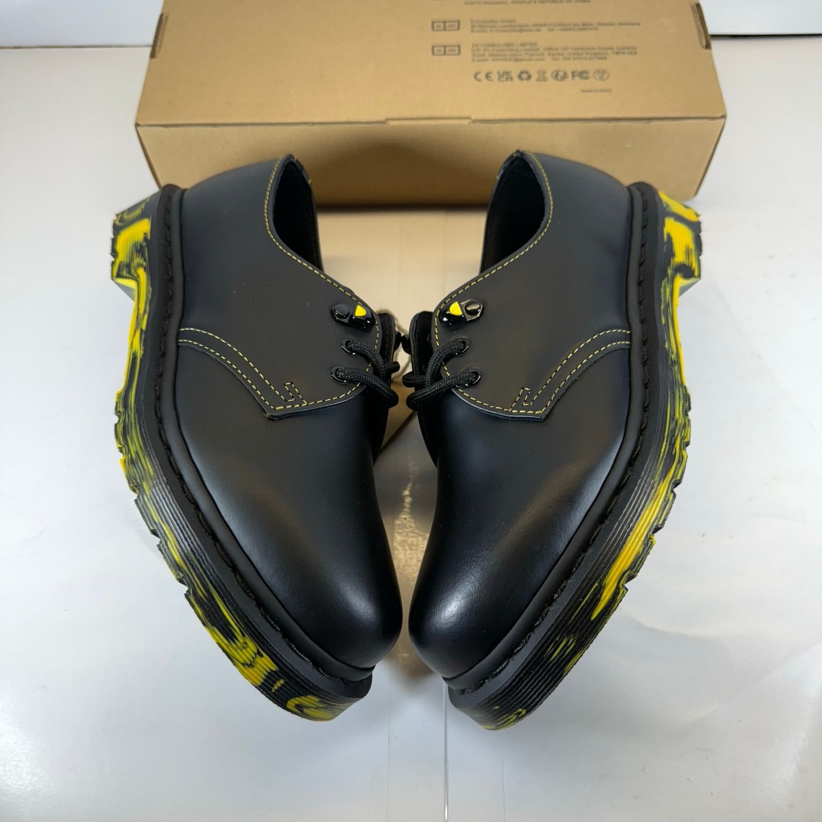 Dr. Martens Dr Martens AirWair Low Bottoms Black/Yellow Size 7 Men Size US 7 / EU 40 - 5 Thumbnail