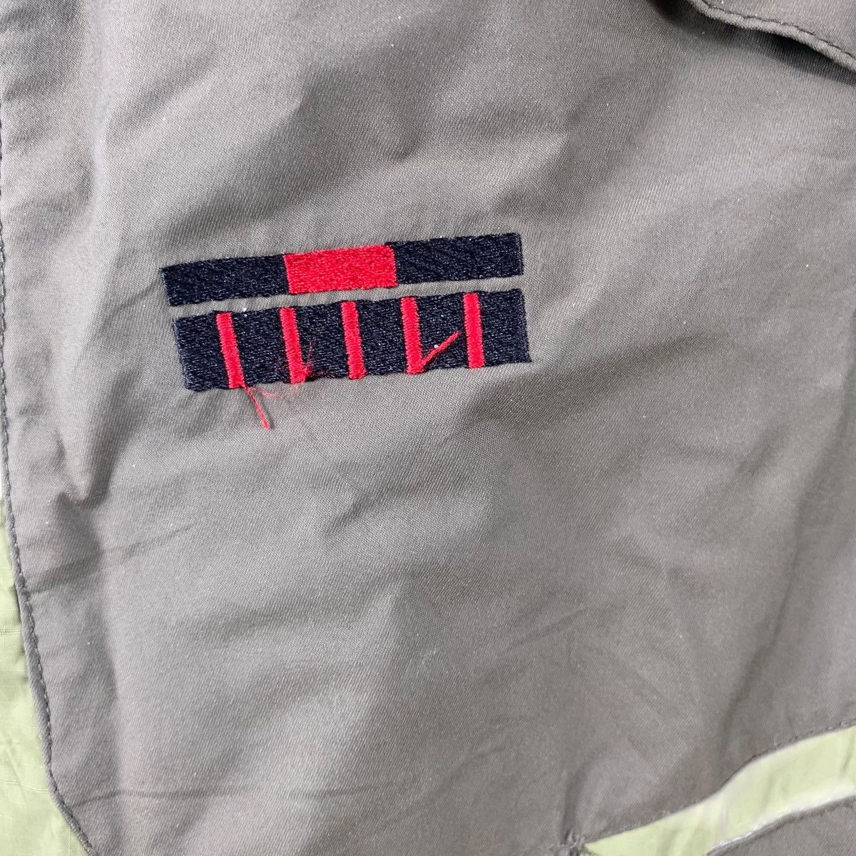 Analog Vintage ANALOG x BURTON Escape Route Q Stealth Jacket Parka Size US L / EU 52-54 / 3 - 5 Thumbnail