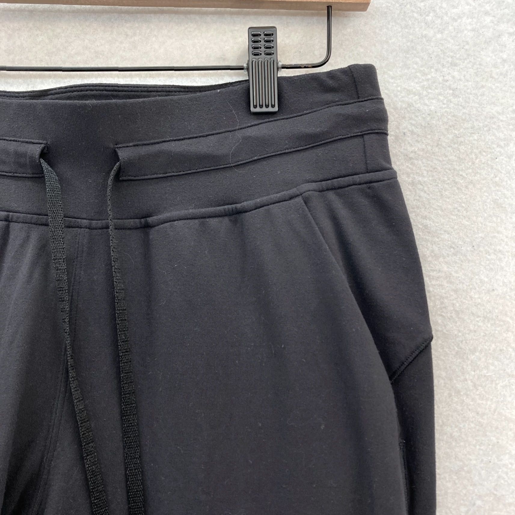 Lululemon Lululemon Jogger Pants Women's 6 Black Stretch Drawstring Slim Taper Gym Yoga Size 28" / US 6 / IT 42 - 3 Thumbnail