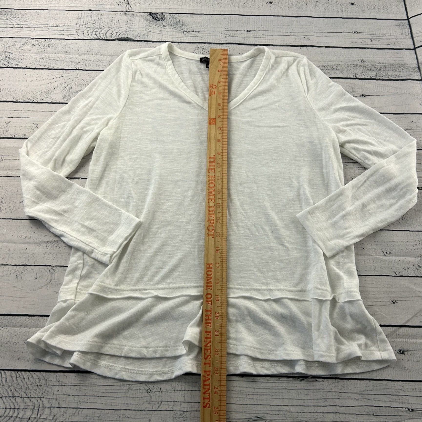J.Crew J. Crew Mercantile Long Sleeve Ruffle Bottom Top Women's Small White Shirt Size S / US 4 / IT 40 - 3 Thumbnail