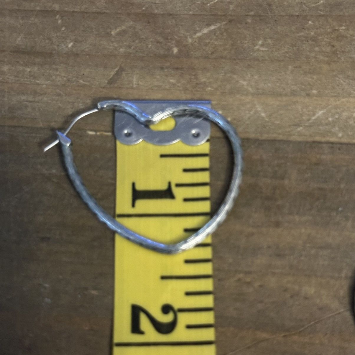 Other Silver tone heart shaped hoop earrings Size ONE SIZE - 5 Thumbnail