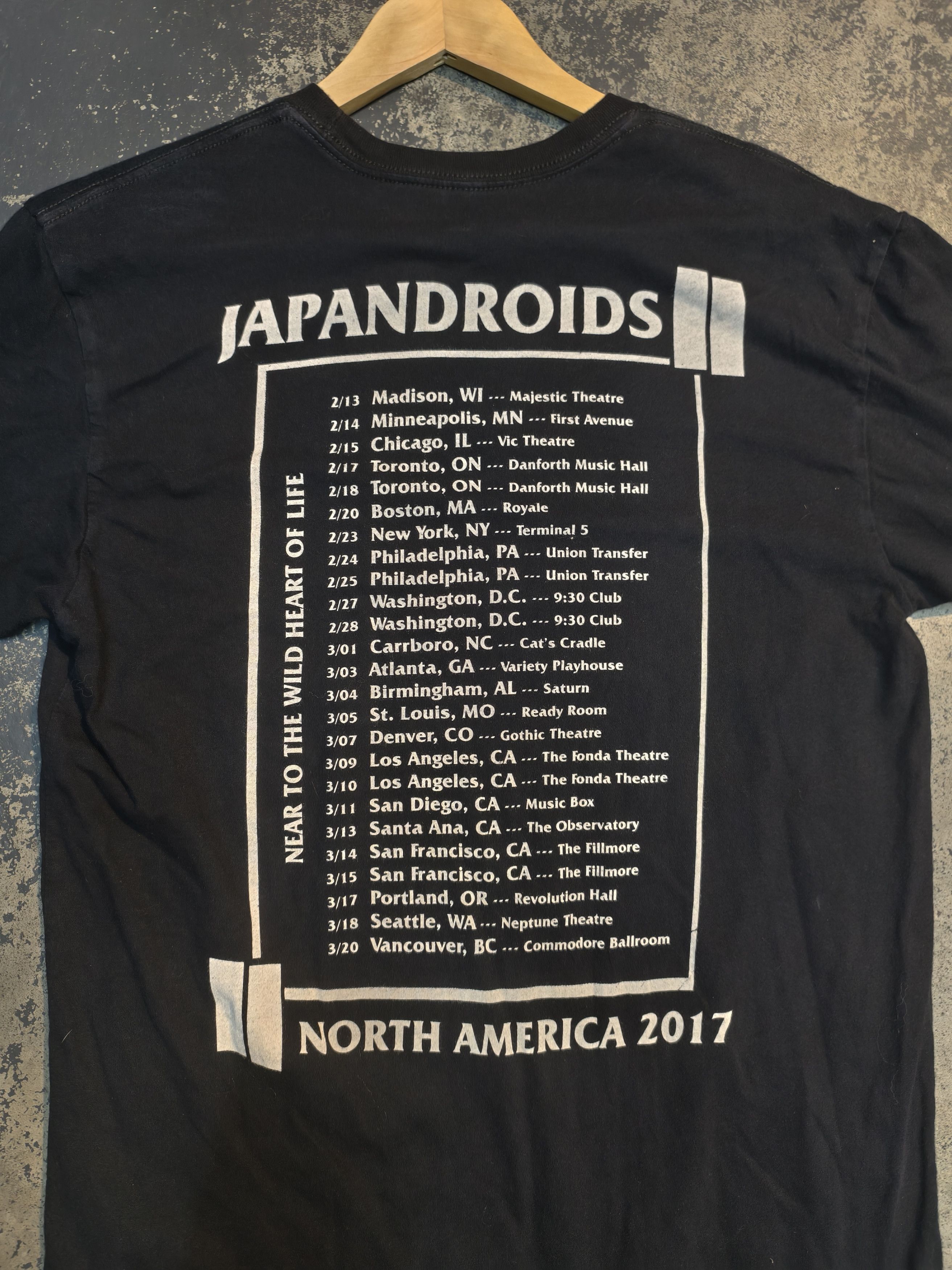 Band Tees Japandroids live in concert north america 2017 Size US M / EU 48-50 / 2 - 5 Thumbnail
