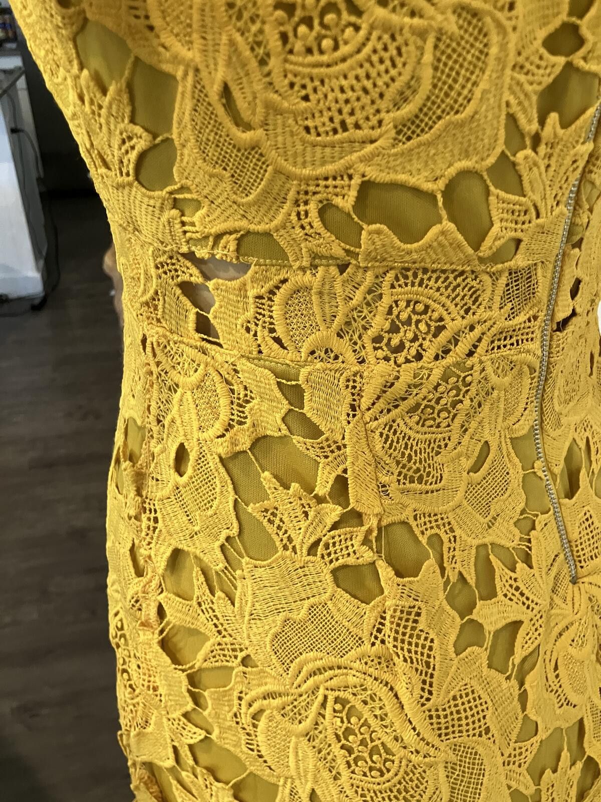 Lulus Boutique Lulus Mustard Yellow Lace Floral Dress Size Small Size S / US 4 / IT 40 - 9 Thumbnail