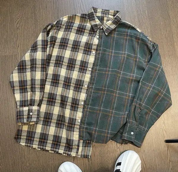 VIBE Outdoor retro asymmetric patchwork distressed plaid shirt Size US L / EU 52-54 / 3 - 5 Thumbnail