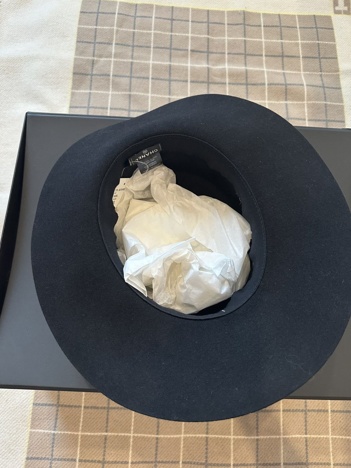Chanel Authentic Chanel 21B Rabbit Hair Hat size M Size ONE SIZE - 6 Thumbnail