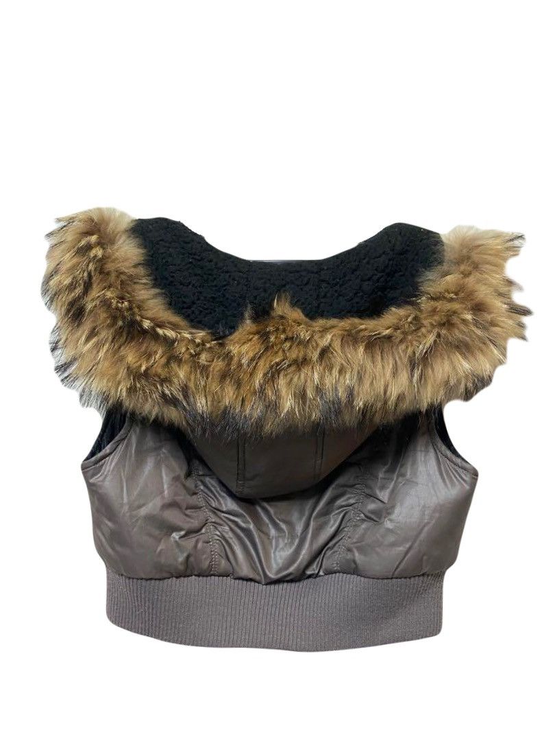 Japanese Brand RARE D.I.A. fur cropped puffer vest 🧷🖤 Size ONE SIZE - 6 Thumbnail