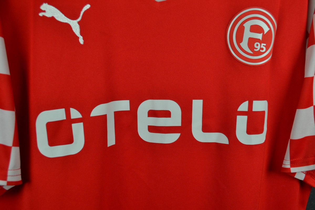 Puma Fortuna Dusseldorf Home Football Shirt Puma Soccer Jersey Size US L / EU 52-54 / 3 - 4 Thumbnail