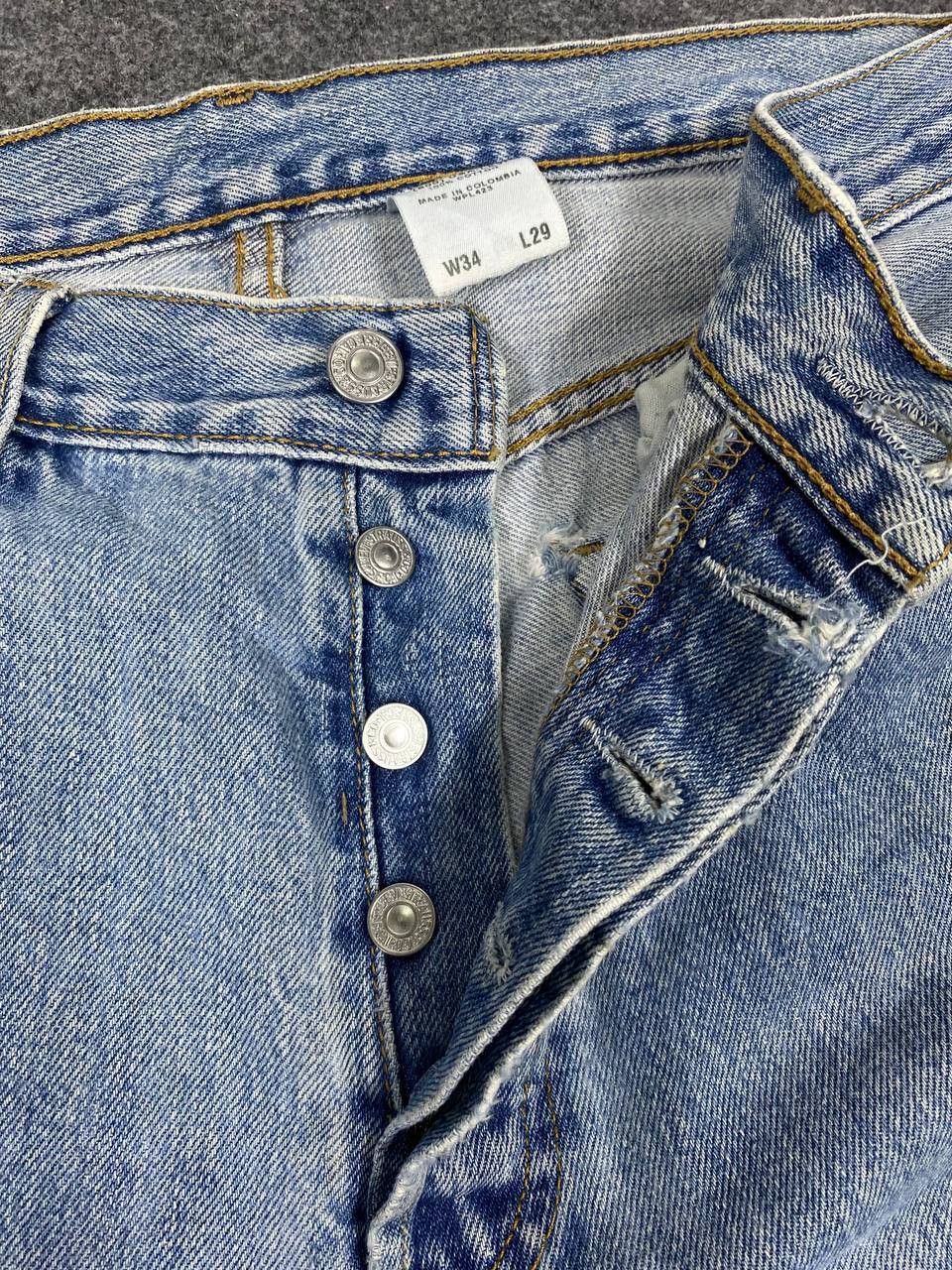 Levi's vintage levis 501 lightwash distressed denim nice design Size US 35 - 12 Thumbnail