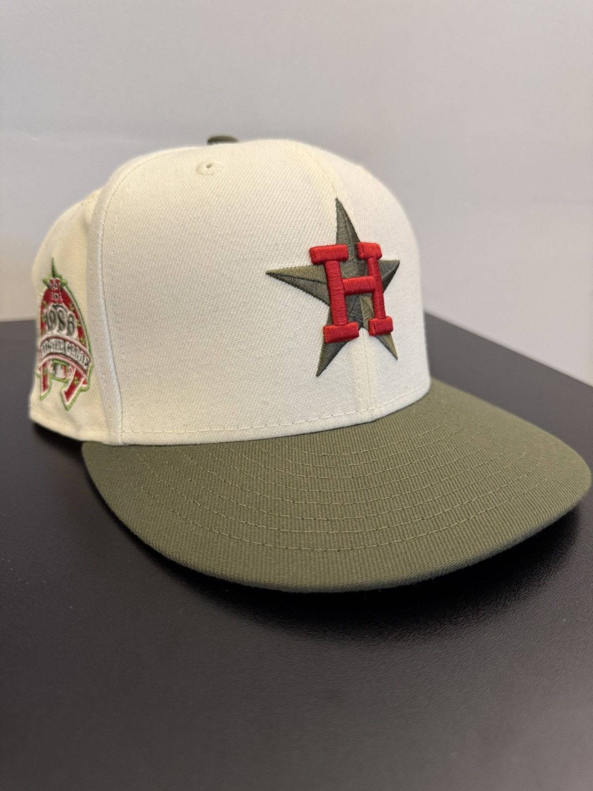 MLB × New Era Houston Astros Dirty Martini 7 3/8 Fitted Hat Size ONE SIZE - 1 Thumbnail