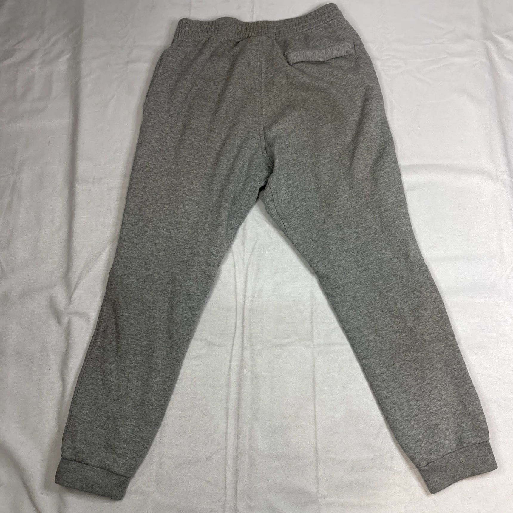 Nike Nike Sweatpants Jogger Elastic Cuffs Tapered Gray M Men’s Medium Activewear Best Nike Shirt? Size US 31 - 6 Thumbnail