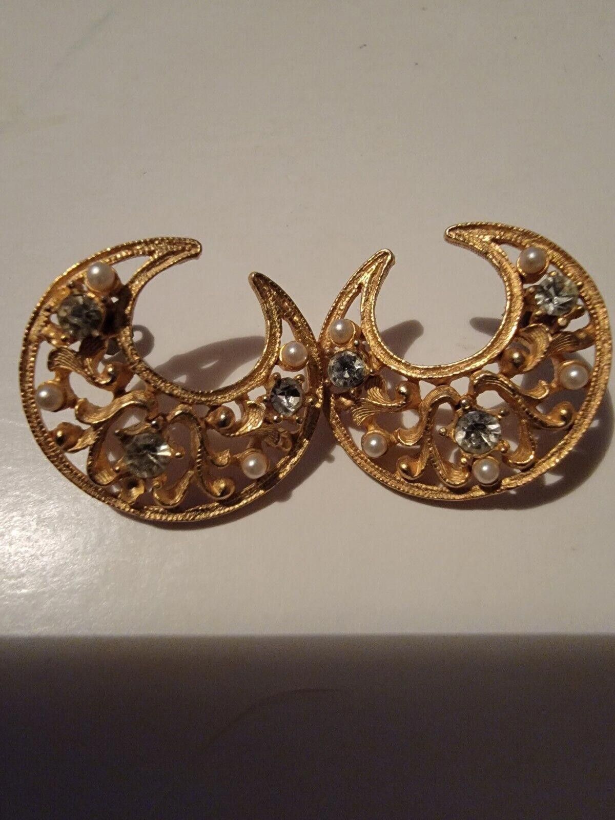The Unbranded Brand Vintage Earrings Crescent Gold Tone Rhinestone Stud Size ONE SIZE - 1 Thumbnail