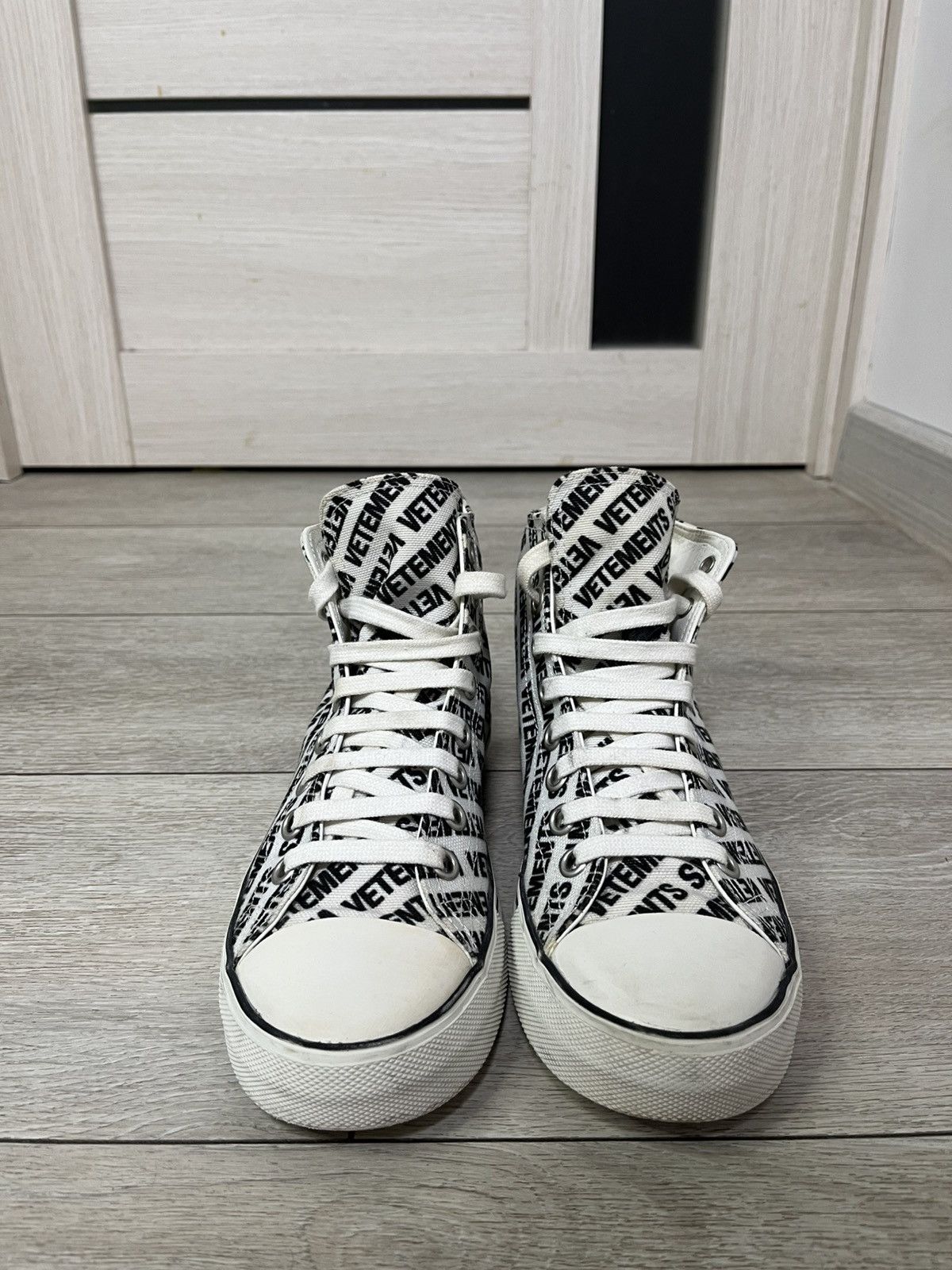 Vetements Vetements Monogram All Print High Top Sneakers Size US 7 / IT 37 - 5 Thumbnail