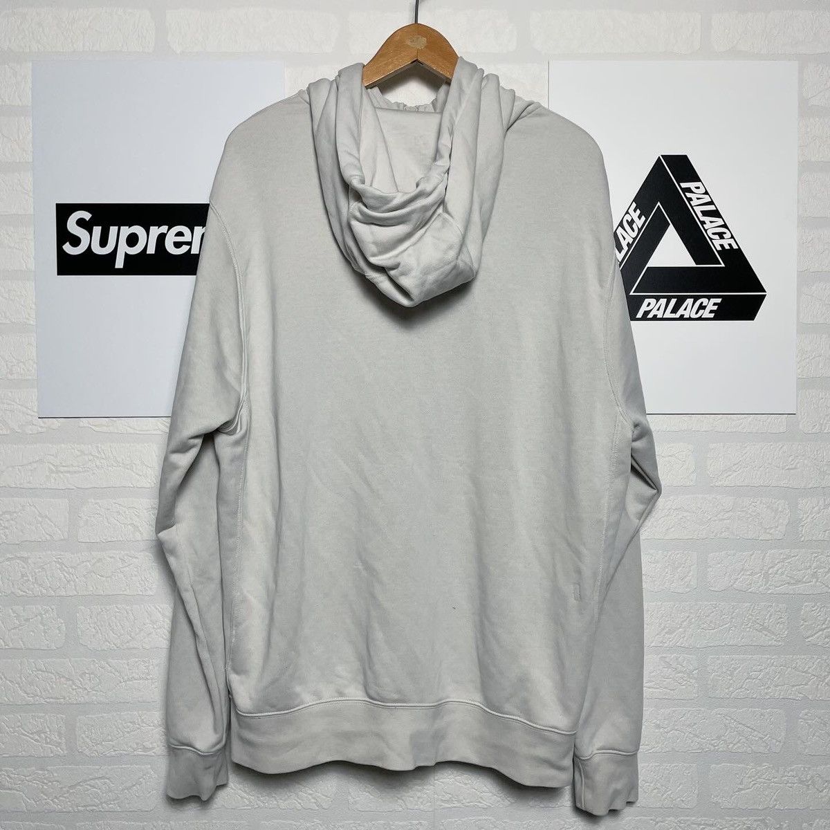 Nike × Vintage Crazy Vintage Y2K/2000s White Nike Swoosh Essential Hoodie! Size US L / EU 52-54 / 3 - 2 Thumbnail