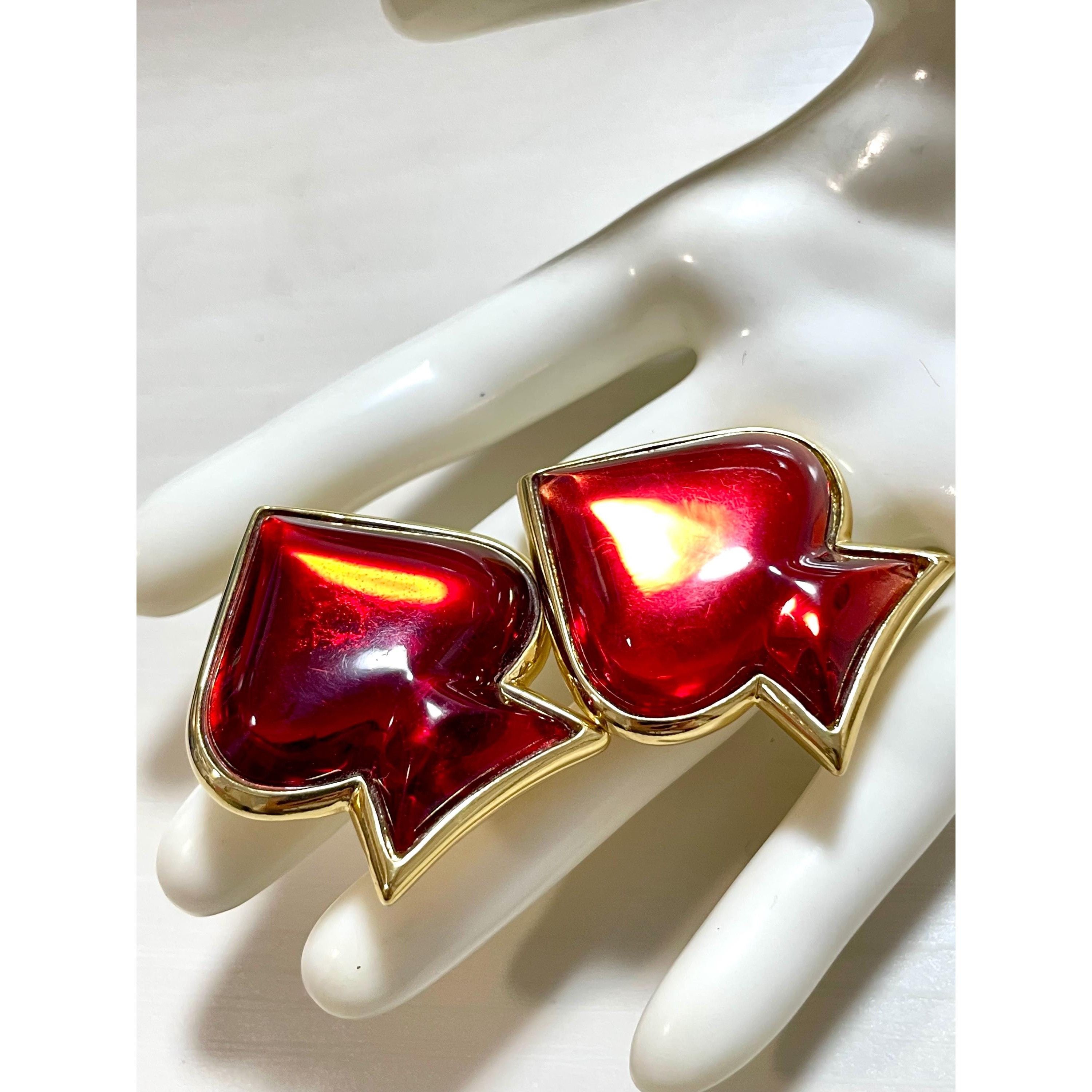 Yves Saint Laurent Vintage Yves Saint Laurent red gripoix stone spade earrings Size ONE SIZE - 2 Thumbnail