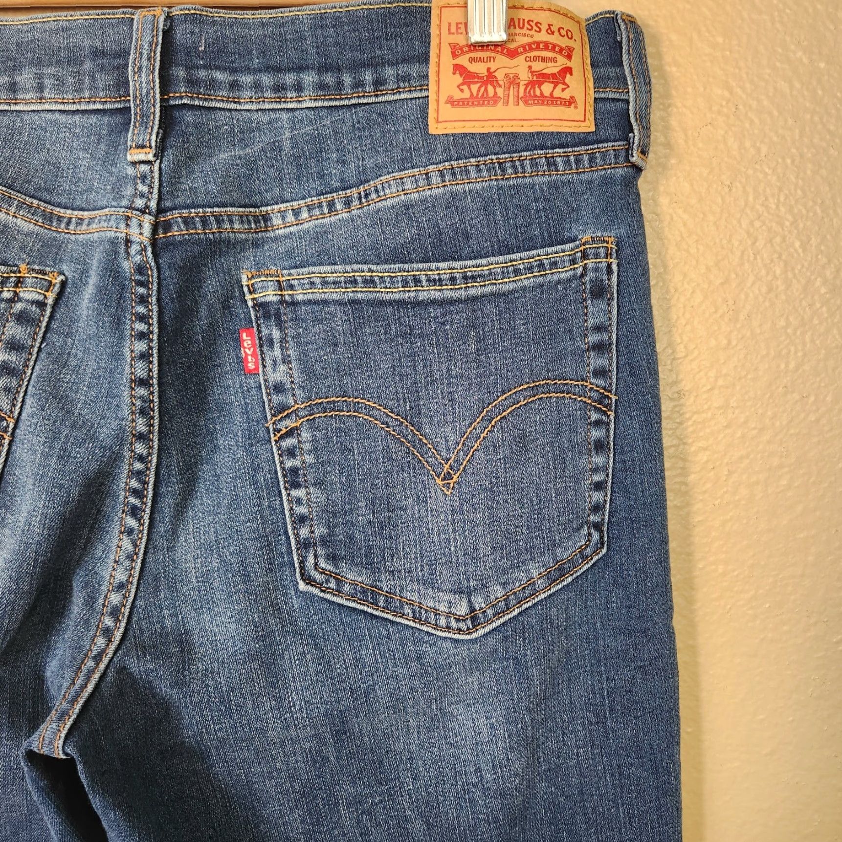 Levi's Levi's Womens Medium Wash Mid Rise Boyfriend Jeans Size 30 Size 30" / US 8 / IT 44 - 6 Thumbnail