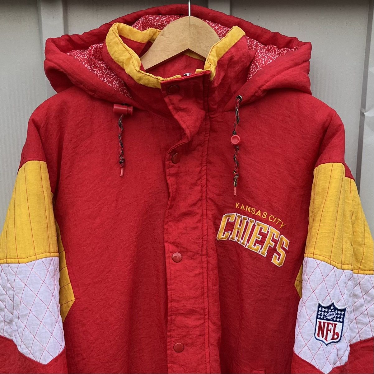 Starter × Vintage Vintage 90’s Kansas City Chiefs Hooded Starter Jacket Sz L Size US L / EU 52-54 / 3 - 2 Thumbnail