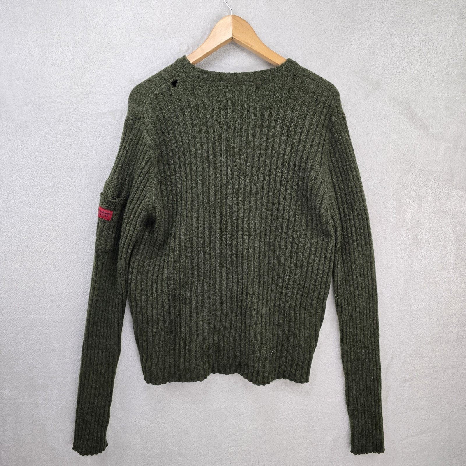 Abercrombie & Fitch Vintage Abercrombie & Fitch Wool V-neck Sweater XL 90s HOLES Size US XL / EU 56 / 4 - 6 Thumbnail