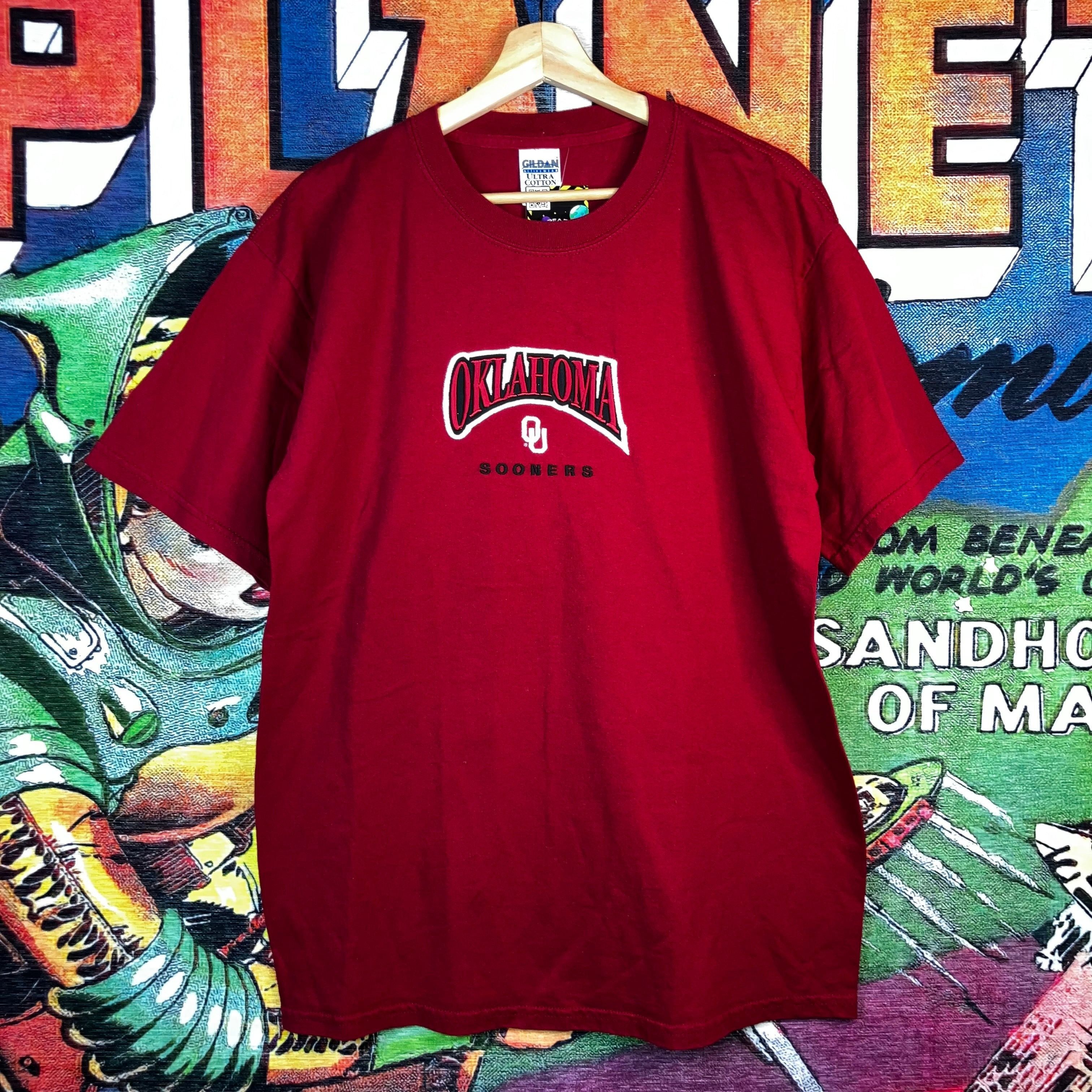 Vintage Vintage Y2K Oklahoma Sooners Embroidered Logo Tee Size L Size US L / EU 52-54 / 3 - 1 Thumbnail