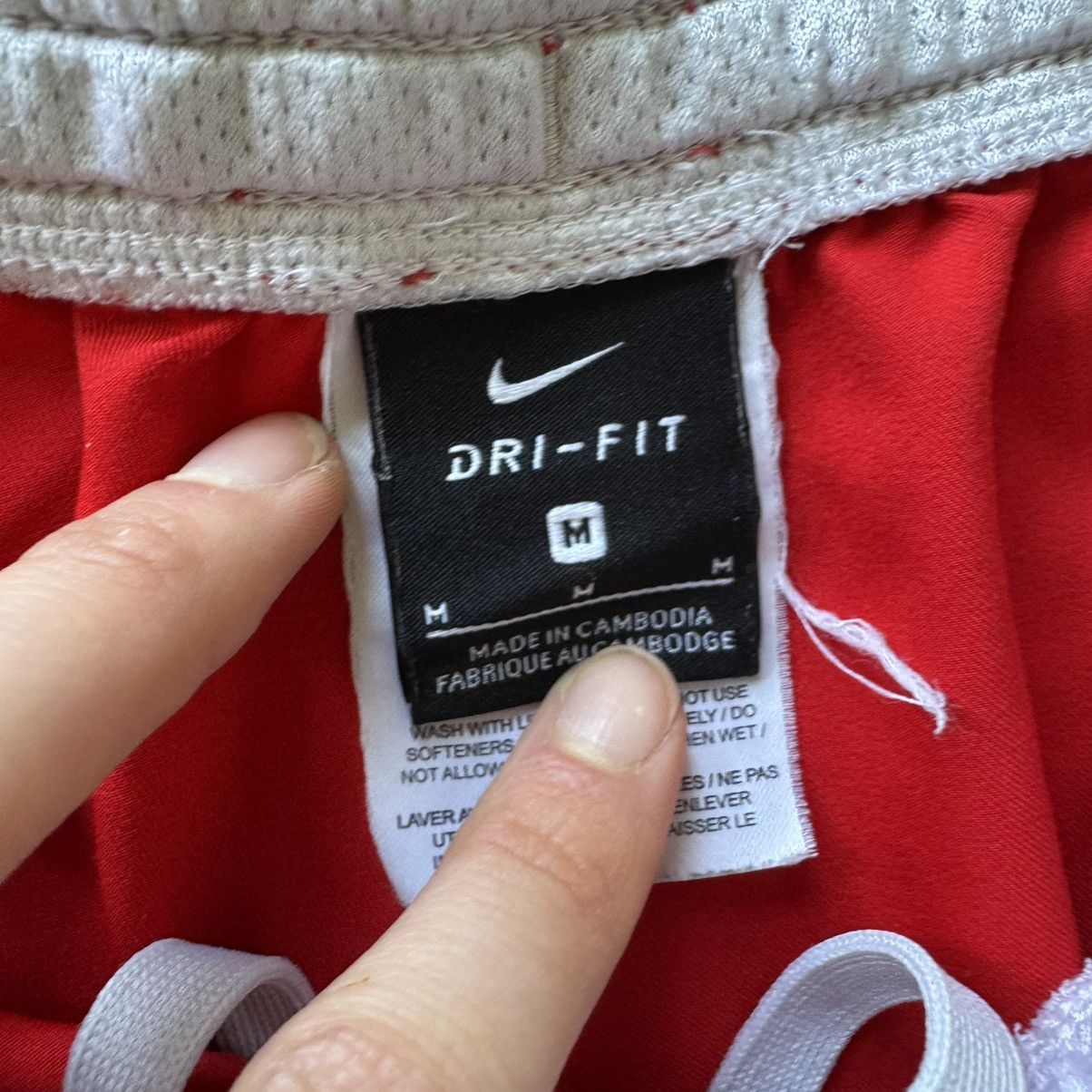 Nike Nike Dri-Fit Lightweight Training Shorts Size US 26 / EU 42 - 5 Thumbnail