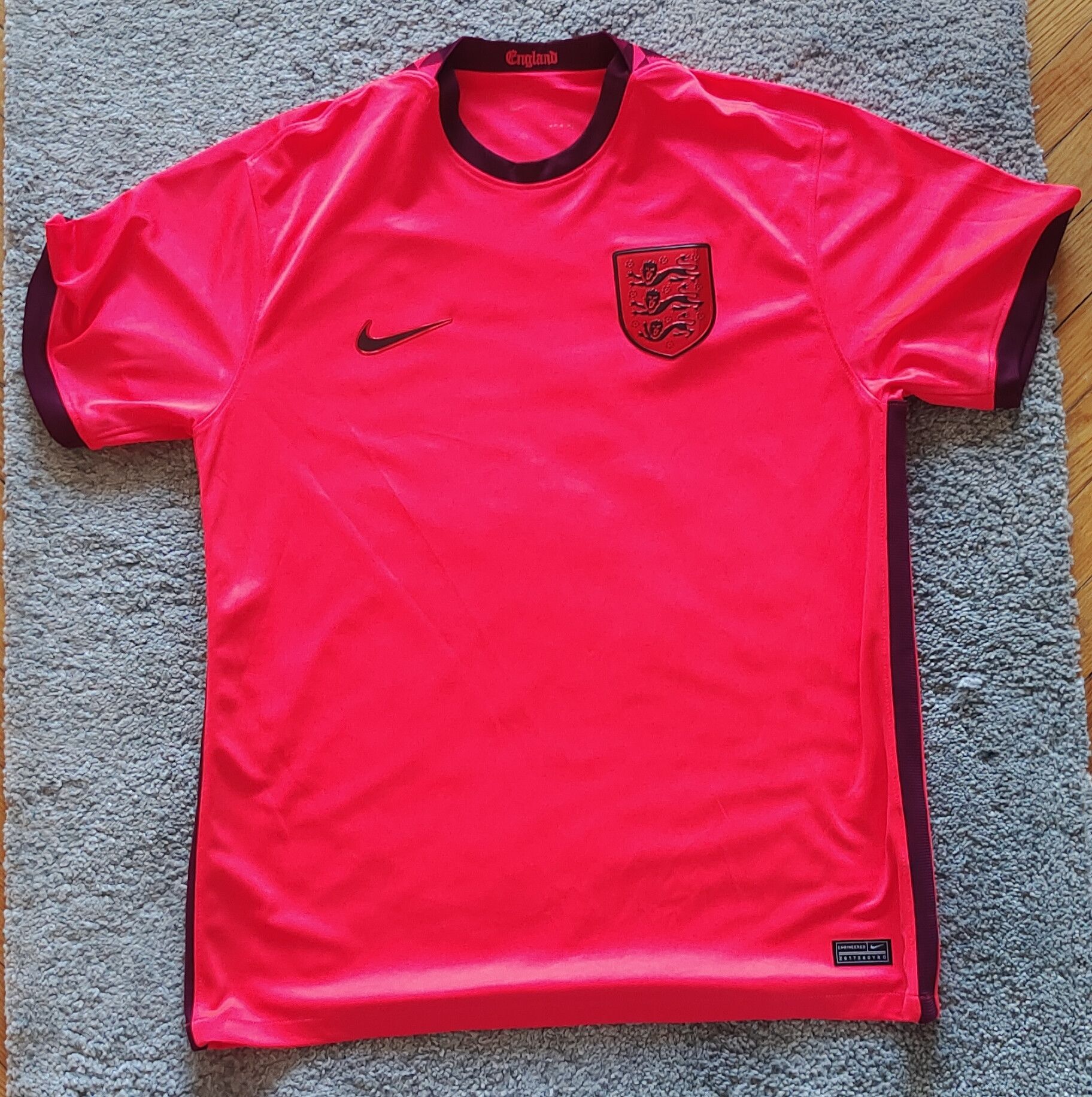 Nike England team women football jersey Nike Size US L / EU 52-54 / 3 - 1 Thumbnail