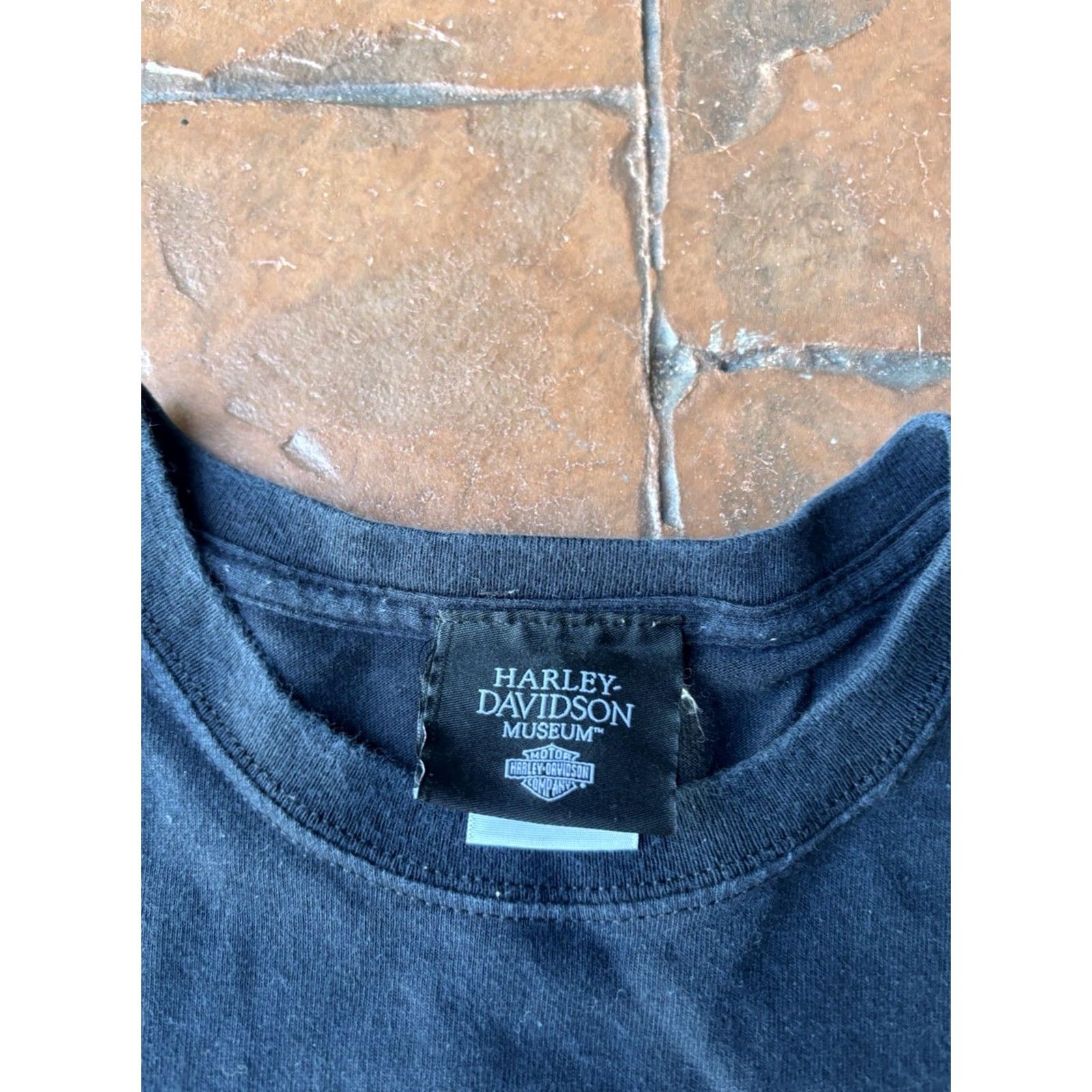 Harley Davidson VINTAGE Harley-Davidson Museum Skull T-Shirt 2XL Men Black Cotton Knit Crew Neck Short Sleeve Graphic Print Embroidered Logo Biker Grunge Size US XXL / EU 58 / 5 - 2 Thumbnail