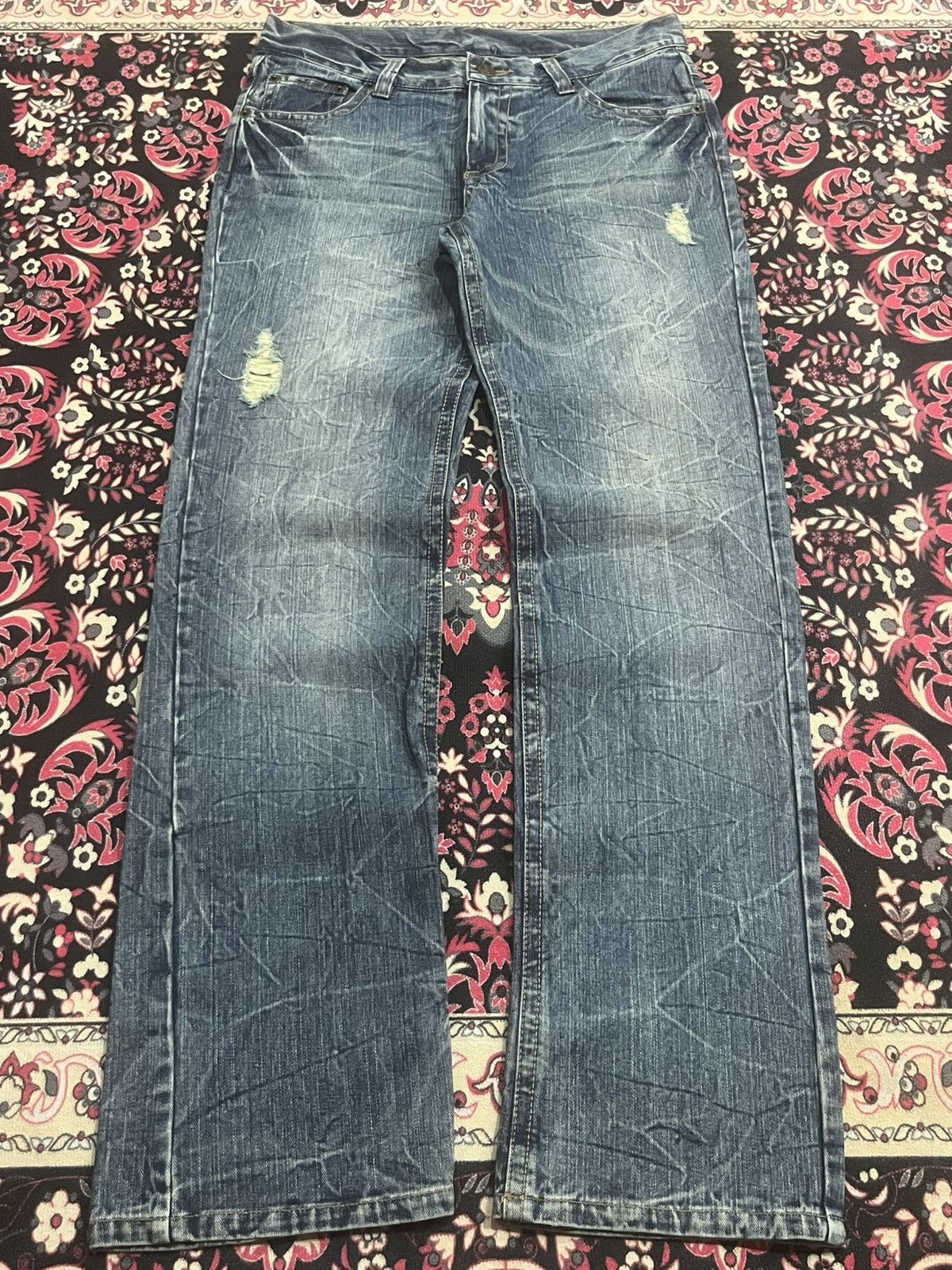 Japanese Brand Vintage Japan Gurion Cracked Fringe Blue Washed Jeans Size US 32 / EU 48 - 1 Thumbnail