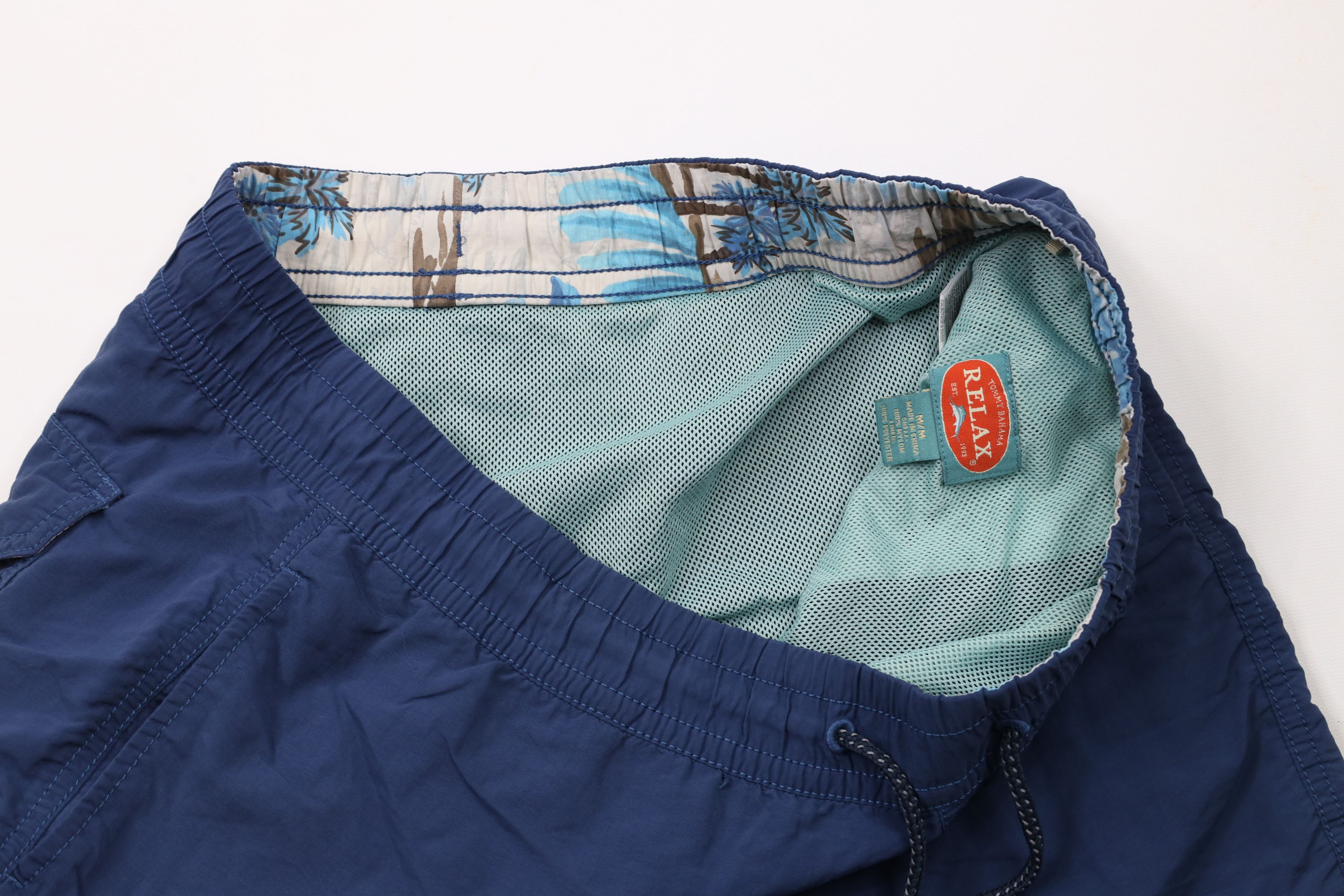 Tommy Bahama × Vintage Vintage Tommy Bahama Relax Out Lined Shorts Swim Trunks Size US 32 / EU 48 - 7 Thumbnail