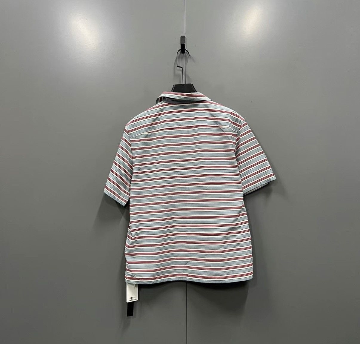 Prada Prada 25 Striped Patch Triangle Logo Short Sleeve Shirt J41 Size US M / EU 48-50 / 2 - 2 Thumbnail