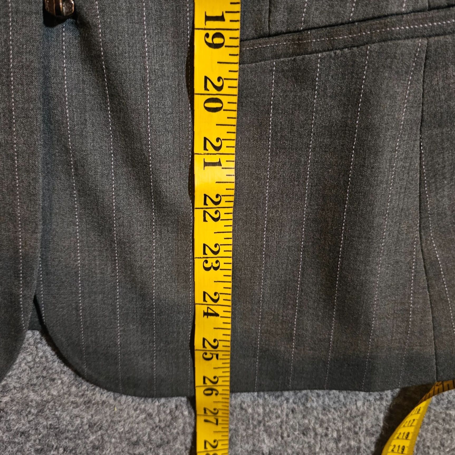 Elie Tahari VINTAGE Elie Tahari Blazer Jacket Womens 6 Gray Wool Full Zip Pinstripe Career Size M / US 6-8 / IT 42-44 - 6 Thumbnail