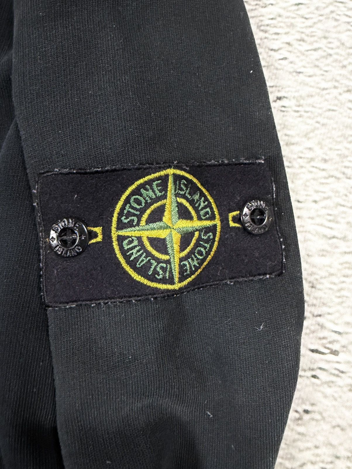 Stone Island Stone island black hoodie with badge Size US S / EU 44-46 / 1 - 4 Thumbnail