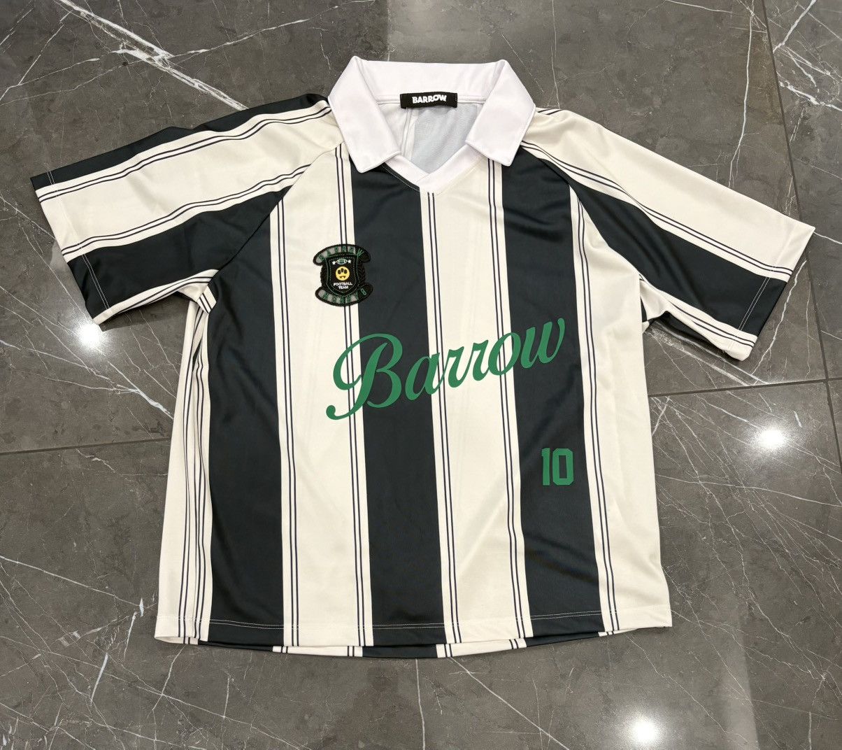 Barrow Barrow Football Club Jersey Striped 10 Medium Sold Out Size US M / EU 48-50 / 2 - 1 Thumbnail