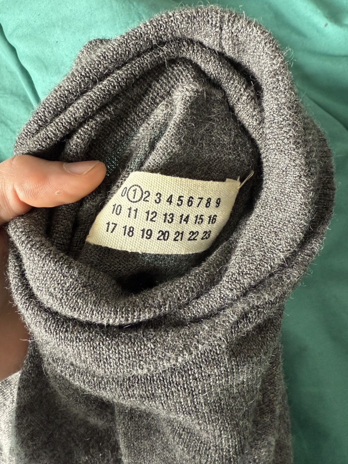 Maison Margiela Maison Margiela AW10 Turtleneck Size US L / EU 52-54 / 3 - 11 Thumbnail