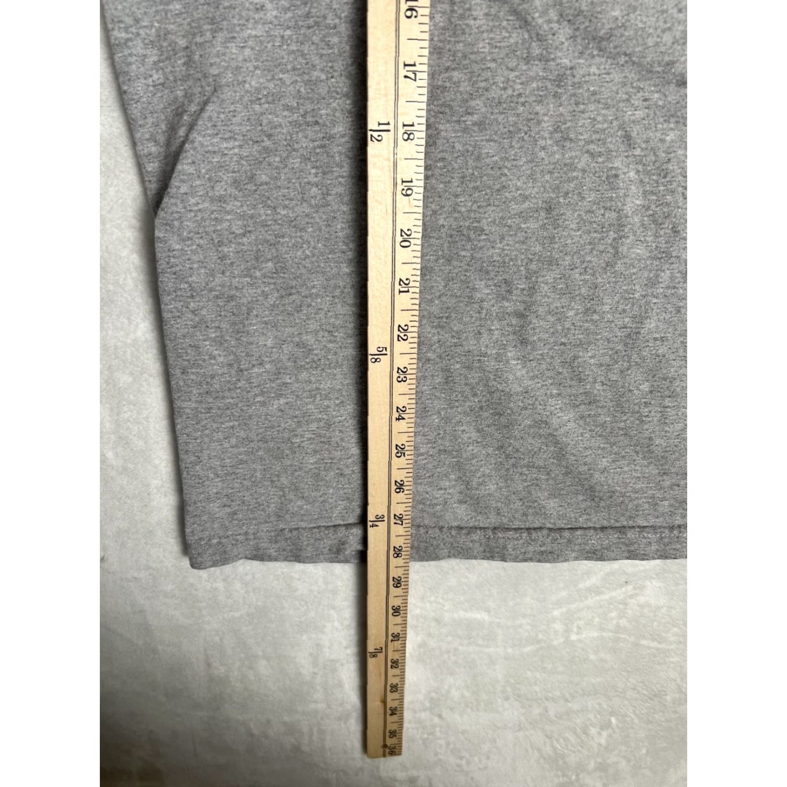 Vintage VINTAGE Santa Cruz T-Shirt Shirt Medium Gray OG Logo 90s Beach Men Mens Short Sleeve Crew Neck Cotton Vintage 2000s Y2K All Seasons Size US M / EU 48-50 / 2 - 3 Thumbnail
