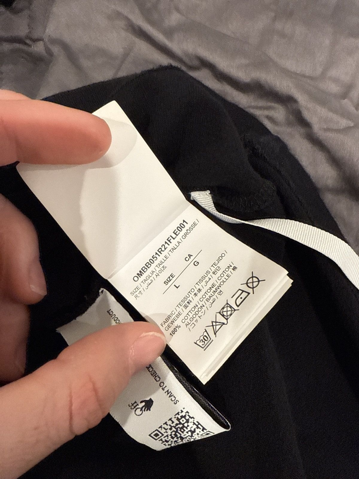 Off-White Off-White Hoodie – Size L – Authentic – Great Condition Size US L / EU 52-54 / 3 - 5 Thumbnail