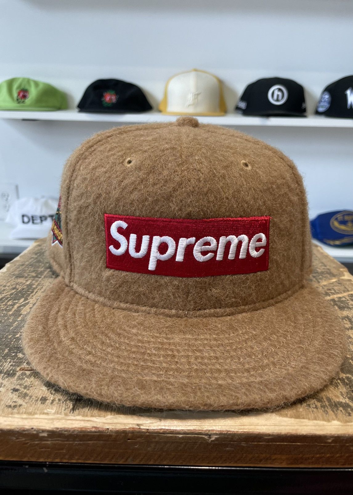 New Era × Supreme Supreme Worldwide Box Logo New Era 6-Panel FW23