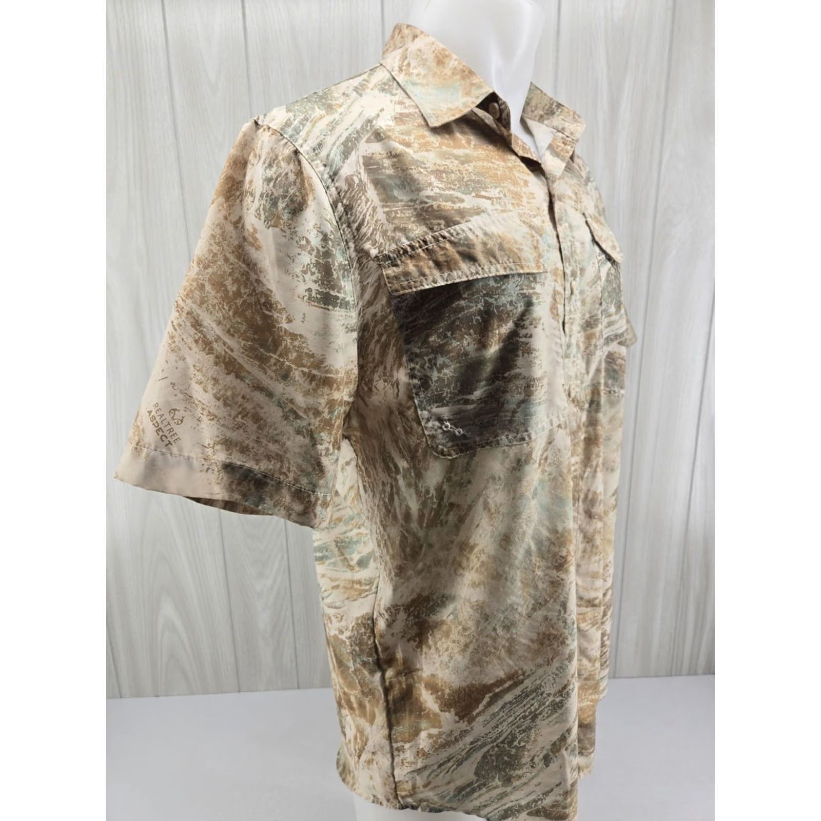 Vintage Ocean + Coast Shirt Men Medium Beige Fishing Realtree Aspect Camouflage Button Up Shirt Size US M / EU 48-50 / 2 - 6 Thumbnail