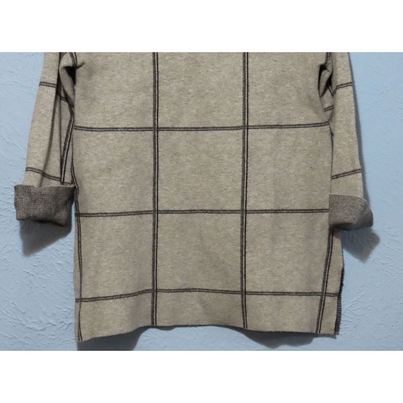 Vintage Tahari Sweater Womens XS Gray Women Mock Turtleneck Black Lines and Upturned Cuffs Size XS / US 0-2 / IT 36-38 - 2 Thumbnail