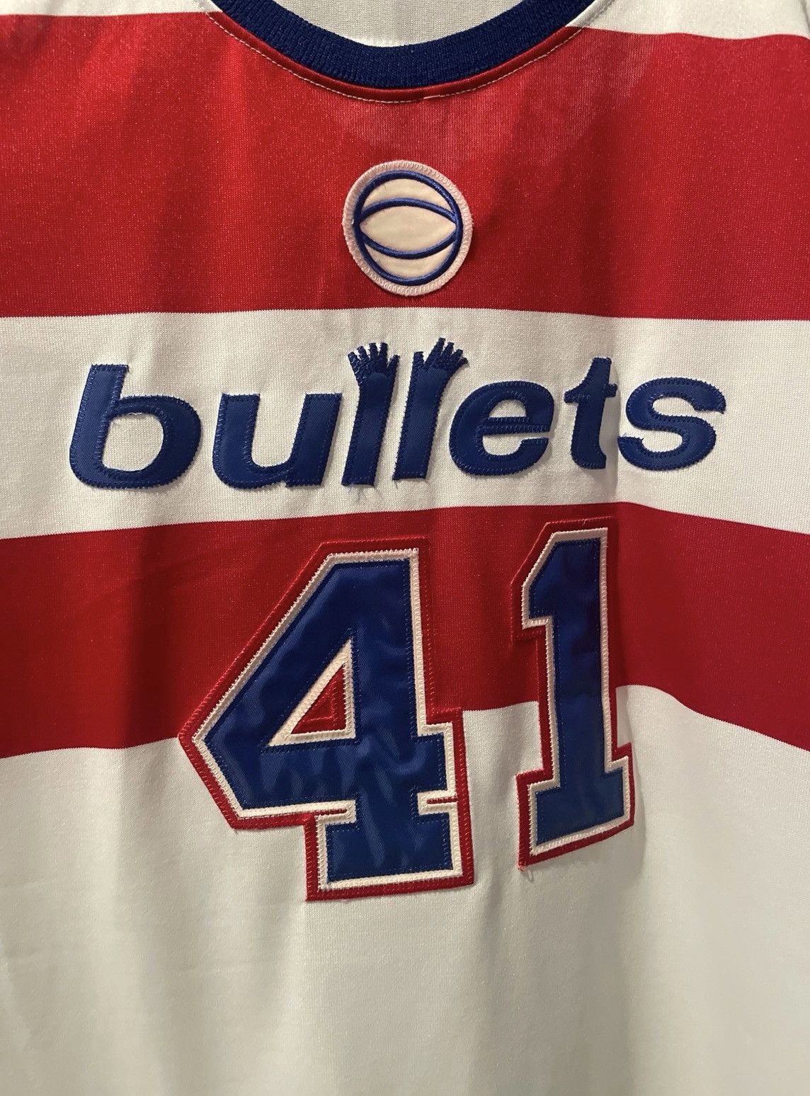 Mitchell & Ness 1977–78 Washington Bullets Wes Unseld jersey Size US XL / EU 56 / 4 - 2 Thumbnail