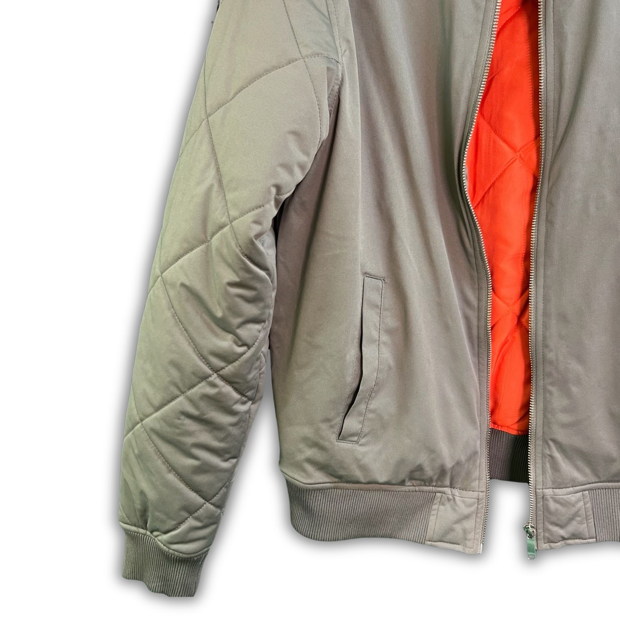 Zara ZARA Man Bomber Jacket Quilted Sleeves Gray W/Orange Lining Size US L / EU 52-54 / 3 - 4 Thumbnail